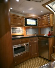 NW370-galley